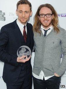 Tom Hiddleston and Tim Minchin