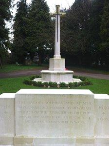 A memorial to fallen soldiers at Western Cemetery, Cardiff