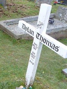 Cross marking Dylan Thomas' grave
