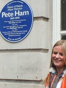 Pete Ham's daughter Petera performed the plaque unveiling