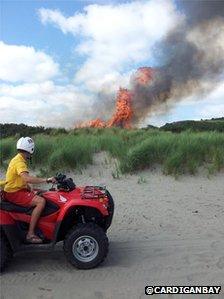 Poppit Sands grass fire - courtesy @CardiganBay