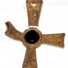 Pectoral cross