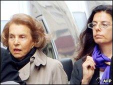 Liliane Bettencourt, left and Francoise Bettencourt-Meyers, file pic from 2007