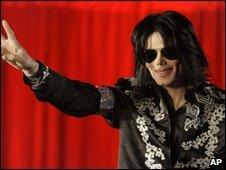 Michael Jackson announces London concerts, March 2009