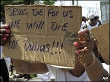 Jamaicans rally in support of Christopher "Dudus" Coke (20 May)