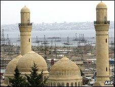 Bibi Heybat Mosque next to oil derricks on the shore of the Caspian Sea just outside the Azeri capital, Baku (file picture 2005)