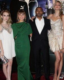 Noel with co-stars Emma Roberts, Ophelia Lovibond and Tamsin Egerton