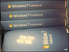 Boxs of Microsoft Windows 7 operating system