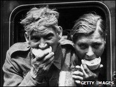 Soldiers evacuated from Dunkirk