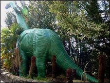 Model brontosaurus at showcaves