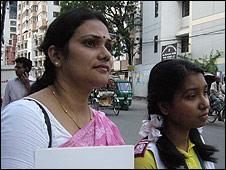 Woman and child in Dhaka