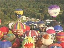 Mass balloon ascent