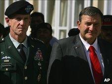 Gen Stanley McChrystal with US ambassador to Kabul, Karl Eikenberry, in Oct 2009