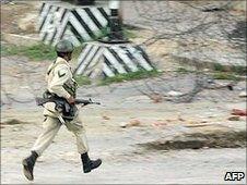 Pakistan soldier during the siege of the Red mosque in 2007