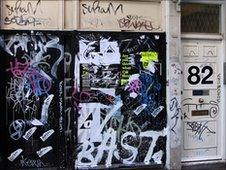 Graffiti in Hoxton (Library)