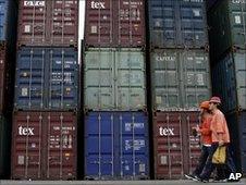 Chinese port workers