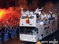 The Real Madrid squad celebrate