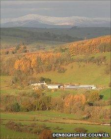 Looking towards Mynydd Hiraethog at Glan yr Afon