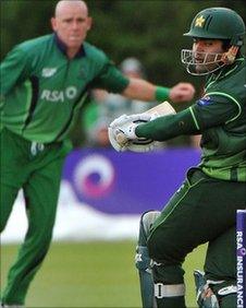 Umar Akmal clips Trent Johnston away during his unbeaten 60