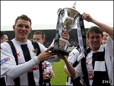 Dunfermline celebrate the First Division title
