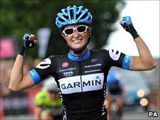 Lizzie Armitstead celebrates victory