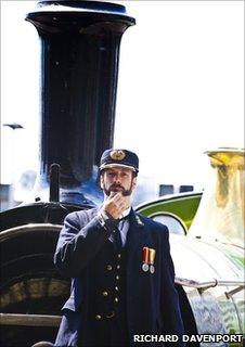 Marcus Brigstocke as Station Master Perks