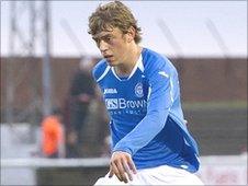 St Johnstone midfielder Murray Davidson