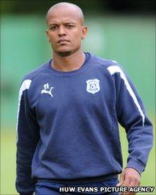 Robert Earnshaw