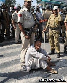 J&K MLA Shiekh Rashid was removed by the Police from protest