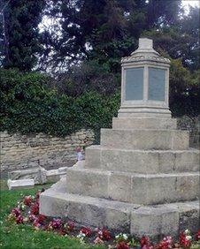 Prestbury war memorial