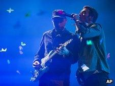 Johnny Buckland and Chris Martin from Coldplay