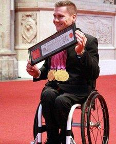 David Weir collects his freedom award