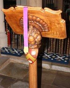 Carved turkey lectern