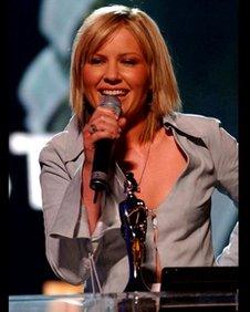 Dido with her 2002 Brit Award