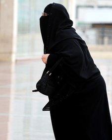 Fully-veiled Saudi woman in Riyadh on 19 November 2012