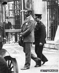 Roger Casement in handcuffs