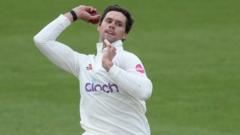 All-rounder Broad signs new Northants deal