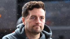 'If you go down to 10 men, it's going to be very hard'