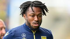 Oxford re-sign winger Edwards after Ipswich exit