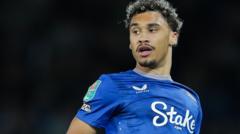 Stockport sign Everton full-back Dixon on loan