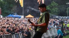 Tafwyl yn cyhoeddi perfformwyr 2026 wrth ddathlu'r 20