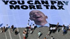 Venice protesters claim victory as Bezos changes wedding venue