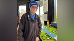 Lock keepers needed to help boaters this summer