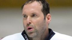 Ex-Chelsea keeper Cech loses in ice hockey cup final