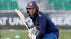 Essex signing Mulder temporarily returns home