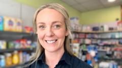 Pharmacists 'can't afford' to keep providing blister packs