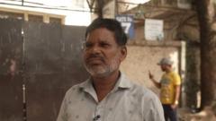 'என் காலருகே விழுந்த பெண்களை தூக்க முடியவில்லை' - நெரிசலில் உயிர் பிழைத்த தமிழர் கூறியது என்ன?