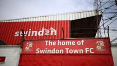 Swindon sign Bristol City's Murphy on loan