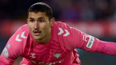 Leicester sign former Betis keeper Vieites
