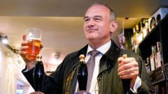 Lib Dems call for 5% VAT cut for pubs and restaurants